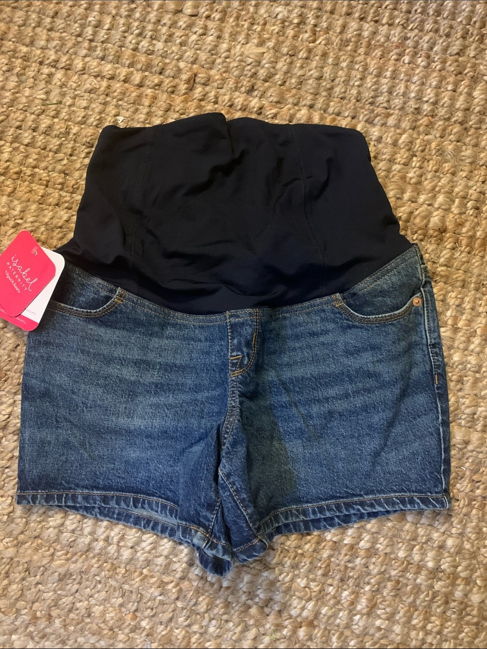 Women’s Isabel maternity jean shorts. NWT. Size 4